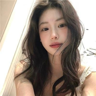 相拥于烟火尽头